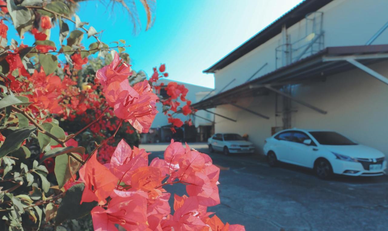 格尚庭园汽车旅馆 Pingtung 外观 照片